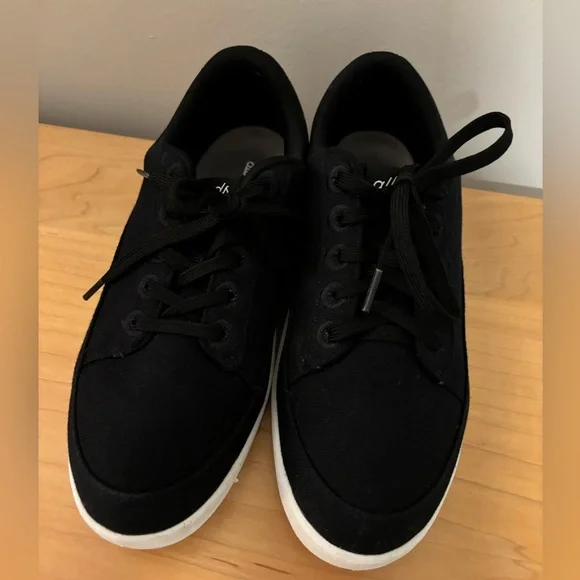 Women’s AllBirds Pace Sneaker - Picture 9 of 11